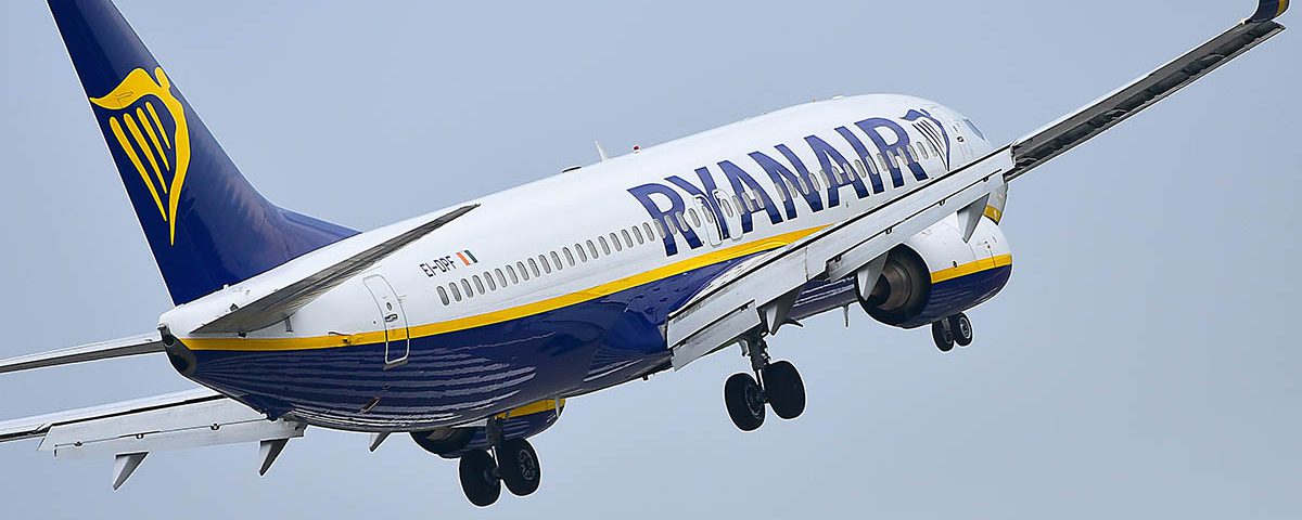 Low-cost pioneer Ryanair leads the way in the battle to tackle plastic pollution, explains Euromonitor International’s new study