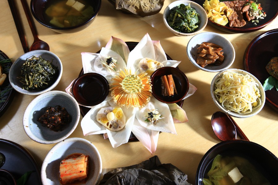 South Korean banquet